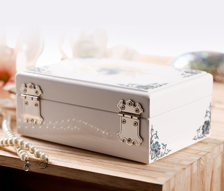 White wooden watch accessories
